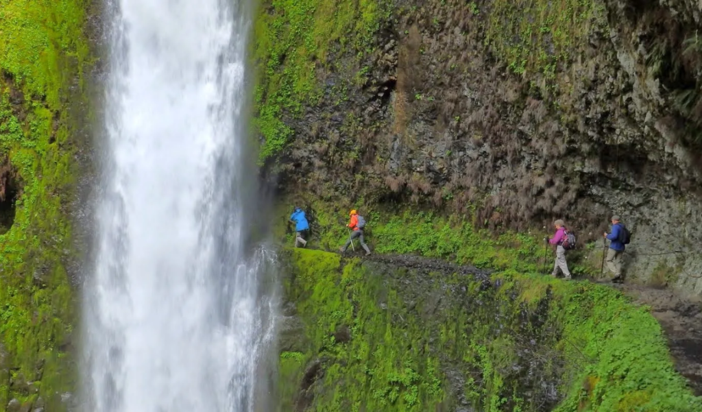 Tunnel Falls Trail, Oregon